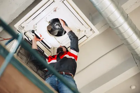 Read more about the article Why Do Experts Warn Against DIY Cassette Aircond Dismantling in Malaysia?