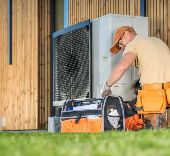 asian AC technician asian AC technician